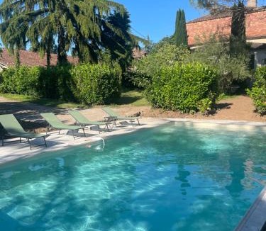 Le Ledat Villa | Grande Maison de famille, 12pers, Piscine privée, Vallée du Lot & Bastides