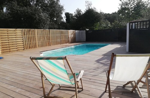 Rivedoux-Plage Cottage | Ground floor studio, calm of the pine forest, private patio, facing south, swimming pool
