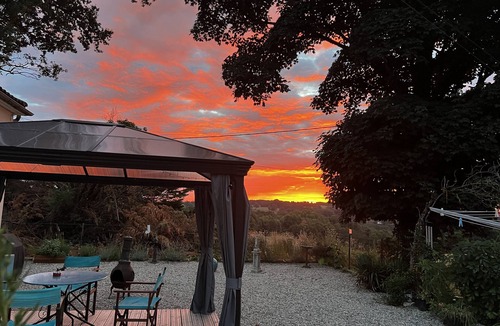 Charente House | Guest House 'Charente Villa Entire Property' with Countryside Views, Private Terrace and Wi-Fi