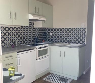Eugenie-les-Bains Apartment | Hôtel Chez Léonie - Chez Mamie Canne