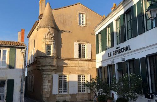 Ars-en-Re Hotel | Hôtel Le Sénéchal