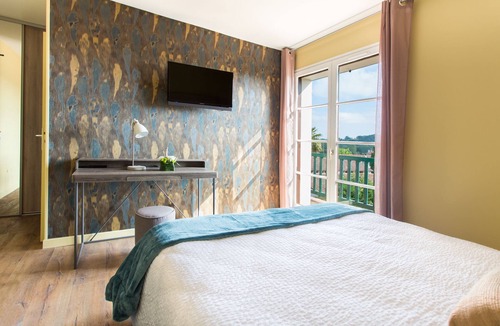 Saint-Pee-sur-Nivelle Hotel | Hôtel Mendionde