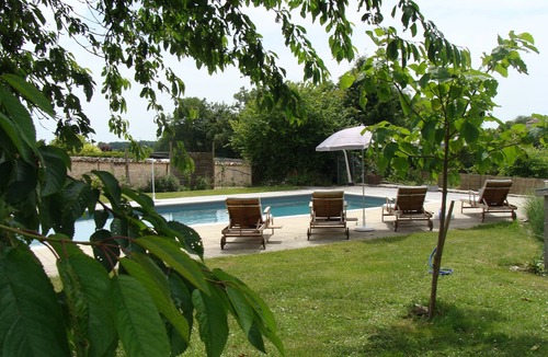 Echallat House | HAMMOCK AND MACAROONS 16 PERS SWIMMING POOL AND NORDIC BATH