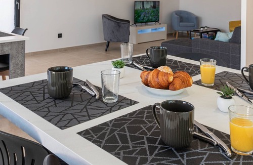 Panazol House | Harmony and Elegance at the Gates of Limoges: T5 House