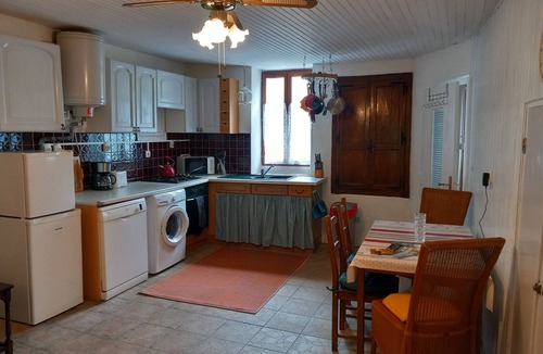 Cieux Cottage | Heaven's CottagenIn the heart of the Monts de Blond, next to a fishing lake.