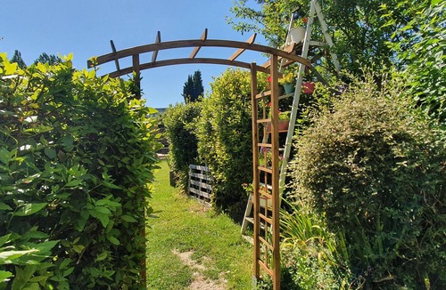 Epargnes Cottage | Hideaway gite for 2 with private garden and sundeck, close to Atlantic beaches.