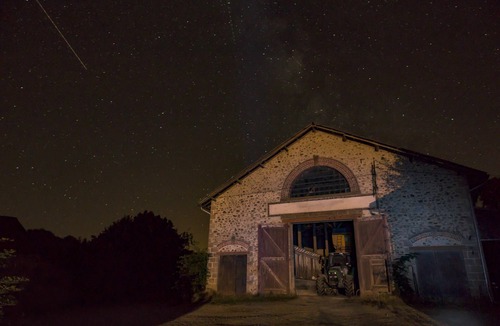 Magnac-Laval Cottage | High Capacity Farm cottages in a body