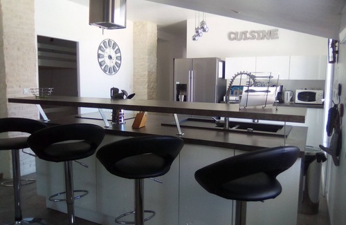 Les Mathes House | high capacity house can accommodate up to 18 people.