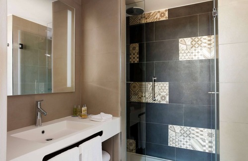 Saint Jean Station District Hotel | Hilton Garden Inn Bordeaux Centre
