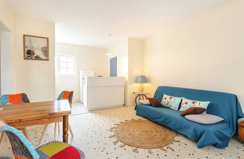 Saint-Trojan-les-Bains House | Holiday Home 'Longère Proche Plage Et Forêt 1' with Shared Terrace, Shared Garden and Wi-Fi