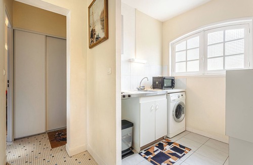 Saint-Trojan-les-Bains House | Holiday Home 'Longère Proche Plage Et Forêt 1' with Shared Terrace, Shared Garden and Wi-Fi
