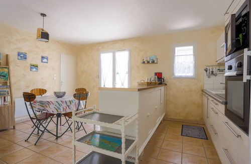 Le Chateau-d'Oleron House | Holiday Home "Begognias" with Private Terrace