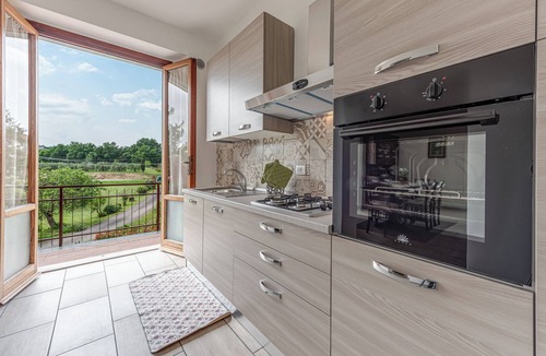 San Miniato House | Holiday Home 'Casa Vacanza Tra Le Colline Pisane' with Shared Garden, Wi-Fi and Air Conditioning