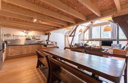 Urdos House | Holiday Home 'Confortable 14 Voyageurs' with Wi-Fi