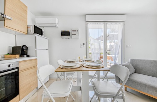 Ordonnac House | Holiday Home Domaine Julaya Between Castles and Beach