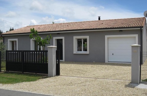 Soulac-sur-Mer House | Holiday Home Dorgeles - SUL130 by Interhome