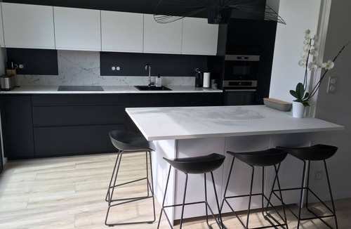 Le Taillan-Medoc House | Holiday Home 'Entre L'océan Et Bordeaux' with Private Terrace, Wi-Fi and Air Conditioning