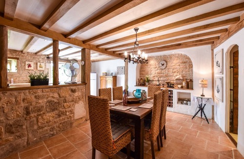 La Foret-de-Tesse House | Holiday Home in Charente with Pool and Castle