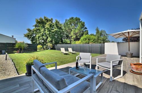 Le Chateau-d'Oleron House | Holiday Home L'Instant Vert by Interhome