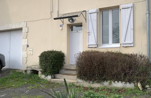 Montignac-Charente House | Holiday Home 'La Maison D’eloi' with Shared Pool, Private Terrace and Wi-Fi