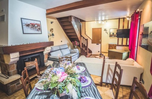 Ychoux House | Holiday Home 'Gîte Chez Pat' with Private Terrace, Private Garden and Wi-Fi