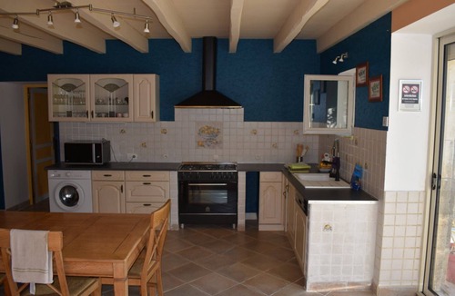 Cisse House | Holiday Home 'Gîte et Truffe' with Private Terrace and Private Garden