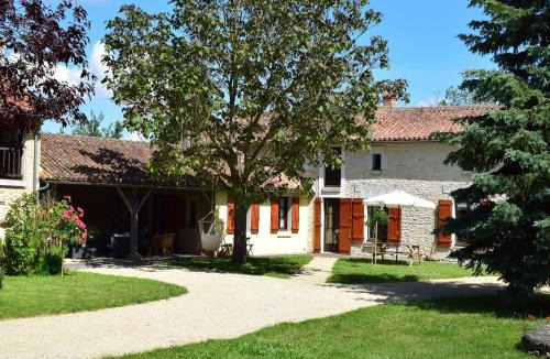 Saint-Jean-de-Sauves House | Holiday Home in Saint-Jean near Loire Castles