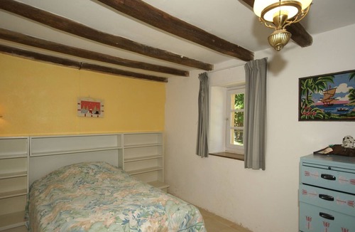 Pressac House | Holiday Home in Pressac with Swimming Pool