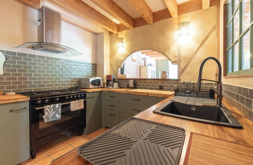 Herrere House | Holiday Home 'La Buena Onda' with Mountain View, Private Terrace and Private Garden