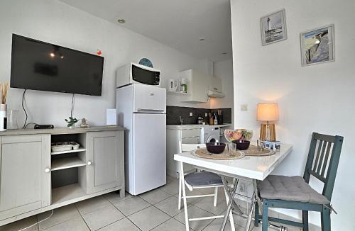Cheray House | Holiday Home Le Moulin de la Filasse by Interhome