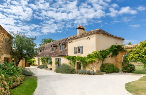 Sainte Croix de Beaumont House | Holiday Home 'Le Mas' with Private Pool, Private Terrace and Wi-Fi