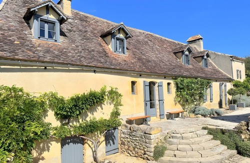 Sainte Croix de Beaumont House | Holiday Home 'Le Mas' with Private Pool, Private Terrace and Wi-Fi