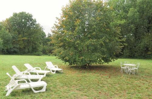 Jayac House | Holiday Home Le Petit Gîte by Interhome