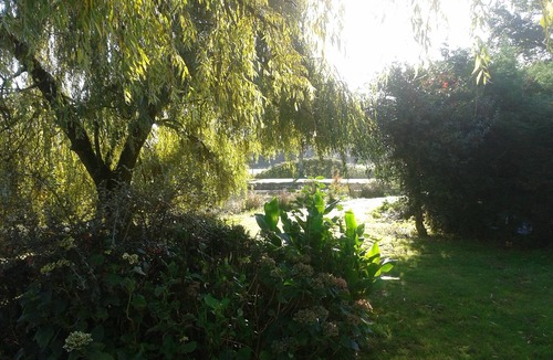 Fenery House | Holiday home with lake and grounds for families and groups.