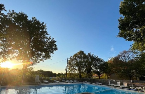 Saint-Aubin-de-Nabirat Apartment | holiday village cottage 4 people swimming pool