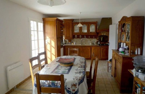 Le Teich House | Home Tranquility, easy access and close to everything
