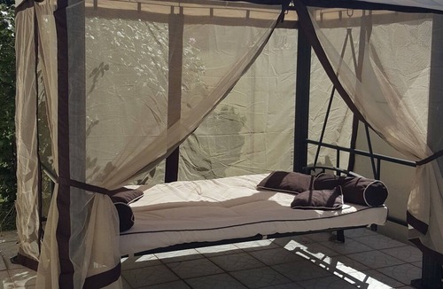 Le Teich House | Home Tranquility, easy access and close to everything