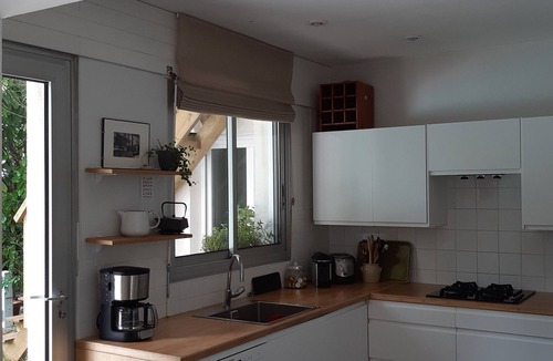 La Rochelle House | Home with south facing pool not overlooked in La Rochelle