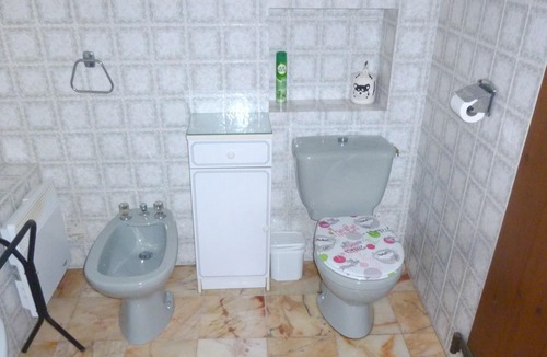 Genouillac House | Homerez - Spacious house for 8 ppl. with terrace at Terres-de-Haute-Charente