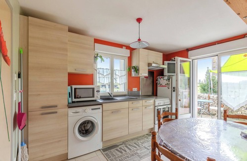 Mortagne-sur-Gironde Apartment | Homerez - Apartment in Mortagne-sur-Gironde