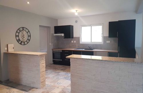 Clermont-Dessous Apartment | Homerez - Apartment in Clermont-Dessous