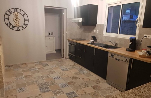 Clermont-Dessous Apartment | Homerez - Apartment in Clermont-Dessous