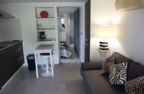 Latresne Apartment | Homerez - Apartment in Latresne with Terrace
