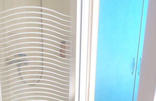Saujon House | Homerez - Bungalow 10 km away from the beach for 4 ppl. with terrace at Saujon