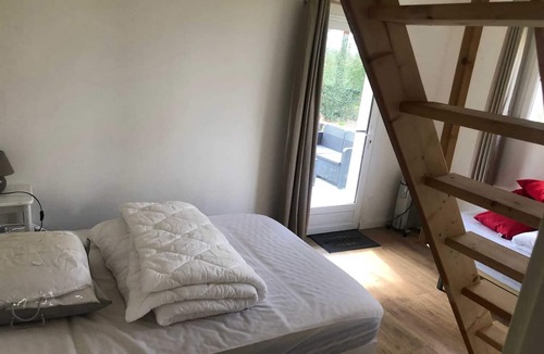 Callen Ski Chalet | Homerez - Charming Chalet in Callen with Pellet Stove