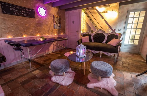 Arcay House | Homerez - Charming House in Arçay, Jacuzzi Included