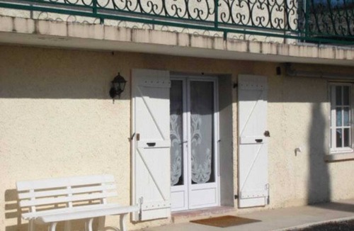 Mensignac Apartment | Homerez - Comfortable Apartment in Mensignac near Countryside