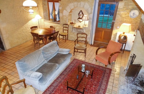 Saint-Amand-de-Coly House | Homerez - House for 6 ppl. with shared pool and terrace at Saint Amand de Coly