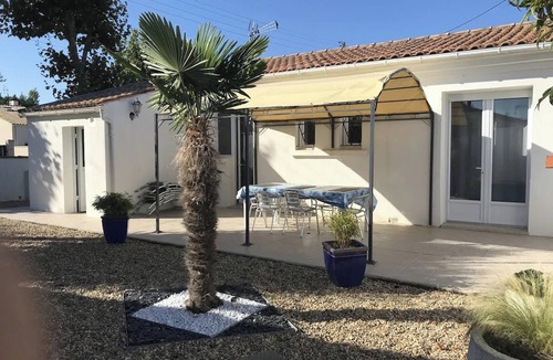 Port District House | Homerez - House Châtelaillon-Plage