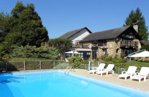 Haut-de-Bosdarros Villa | Homerez - Large villa with swimming pool and Wifi